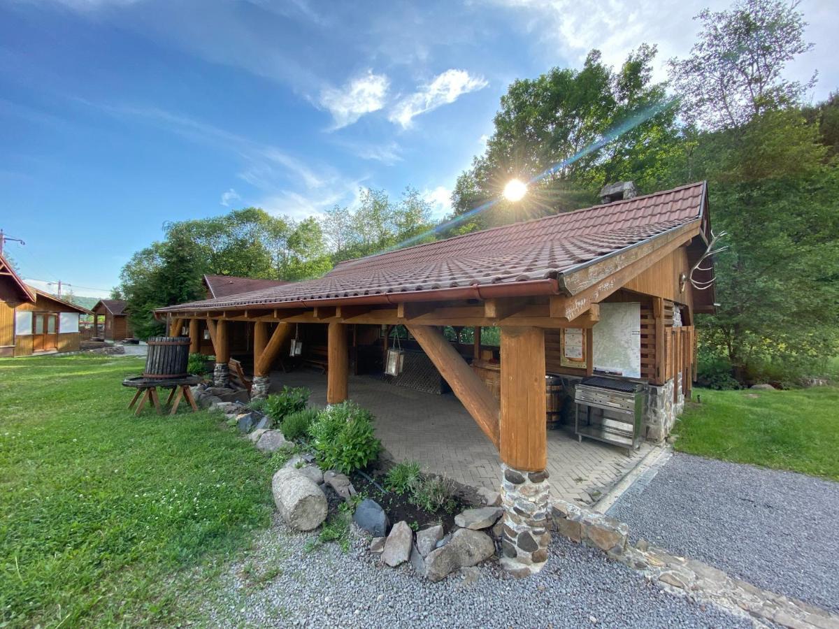 Gyopar Wooden Houses 이즈보아레 외부 사진