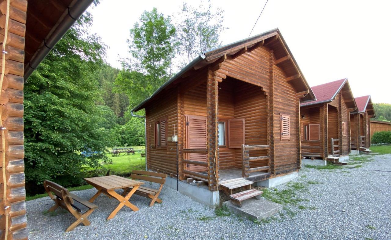 Gyopar Wooden Houses 이즈보아레 외부 사진